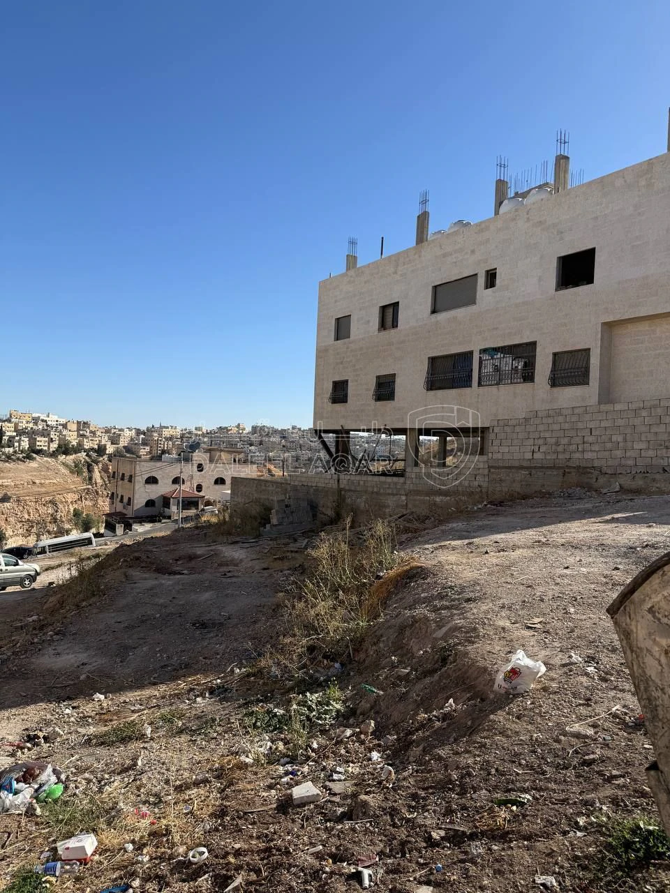 أرض في ارض للبيع في جبل الزهور على شارعين بسعر مغري  - 69,000 دأ - صورة 5