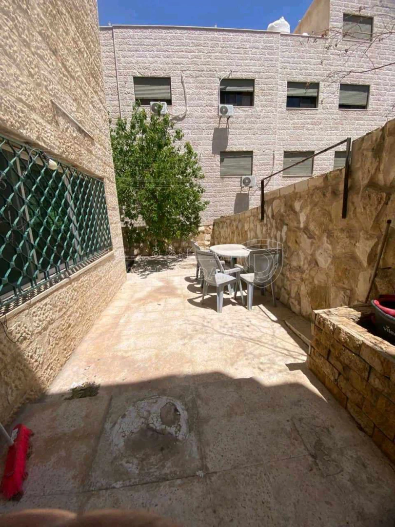 شقة في عمان طبربور حي الشهيد الجنوبي خلف صالة العلالي بال - 45,000 دأ - صورة 1