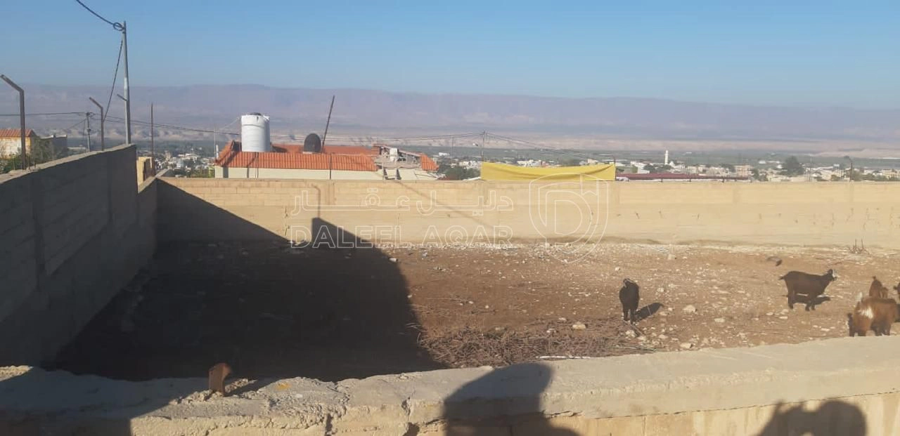 أرض في قرب مدرسة الخنساء للبنات  - 12,000 دأ - صورة 1