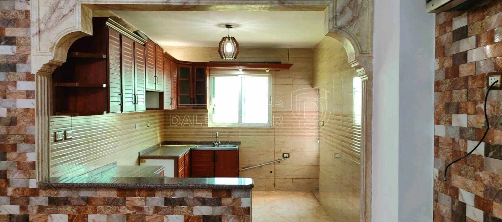 شقة في حي نزال بجوار الأحوال المدنية ومحمص الشعب  - 38,000 دأ - صورة 1