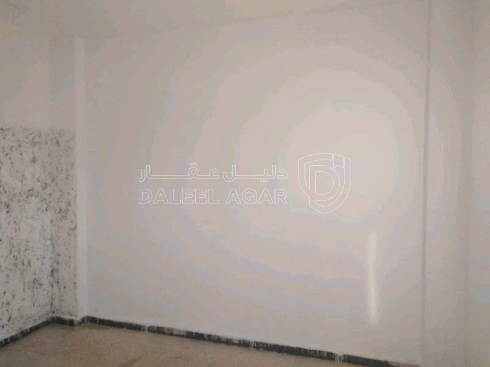 مبنى في الزرقاء السخنه الحي الشرقي  - 60,000 دأ - صورة 1