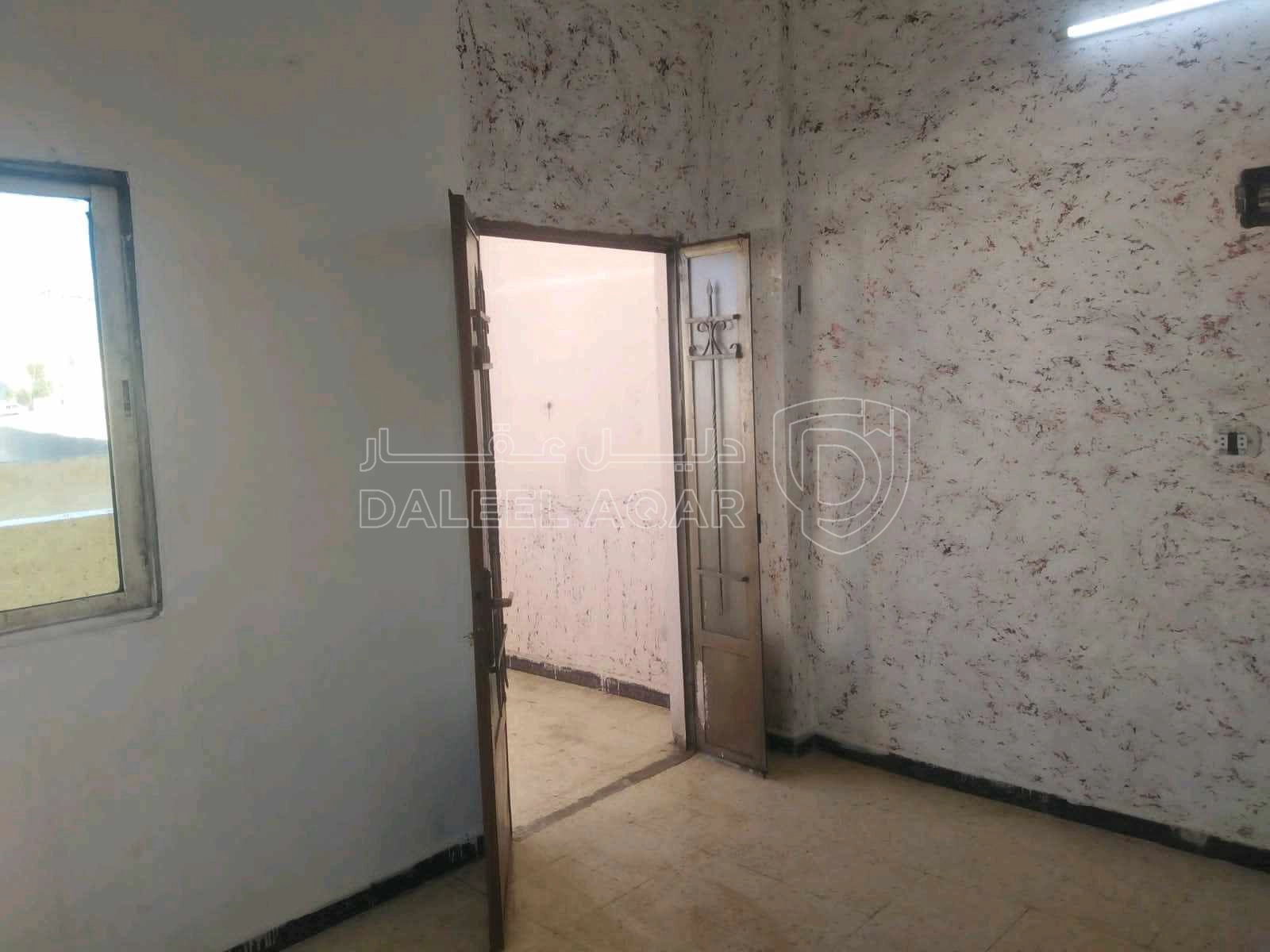 مبنى في الزرقاء السخنه الحي الشرقي  - 60,000 دأ - صورة 1