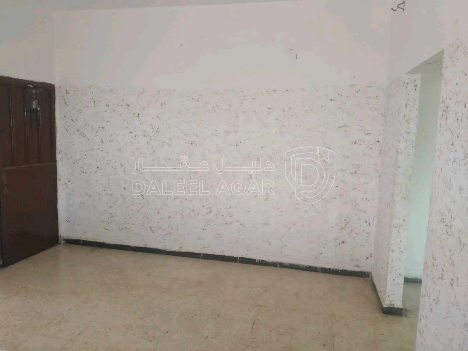 مبنى في الزرقاء السخنه الحي الشرقي  - 60,000 دأ - صورة 1