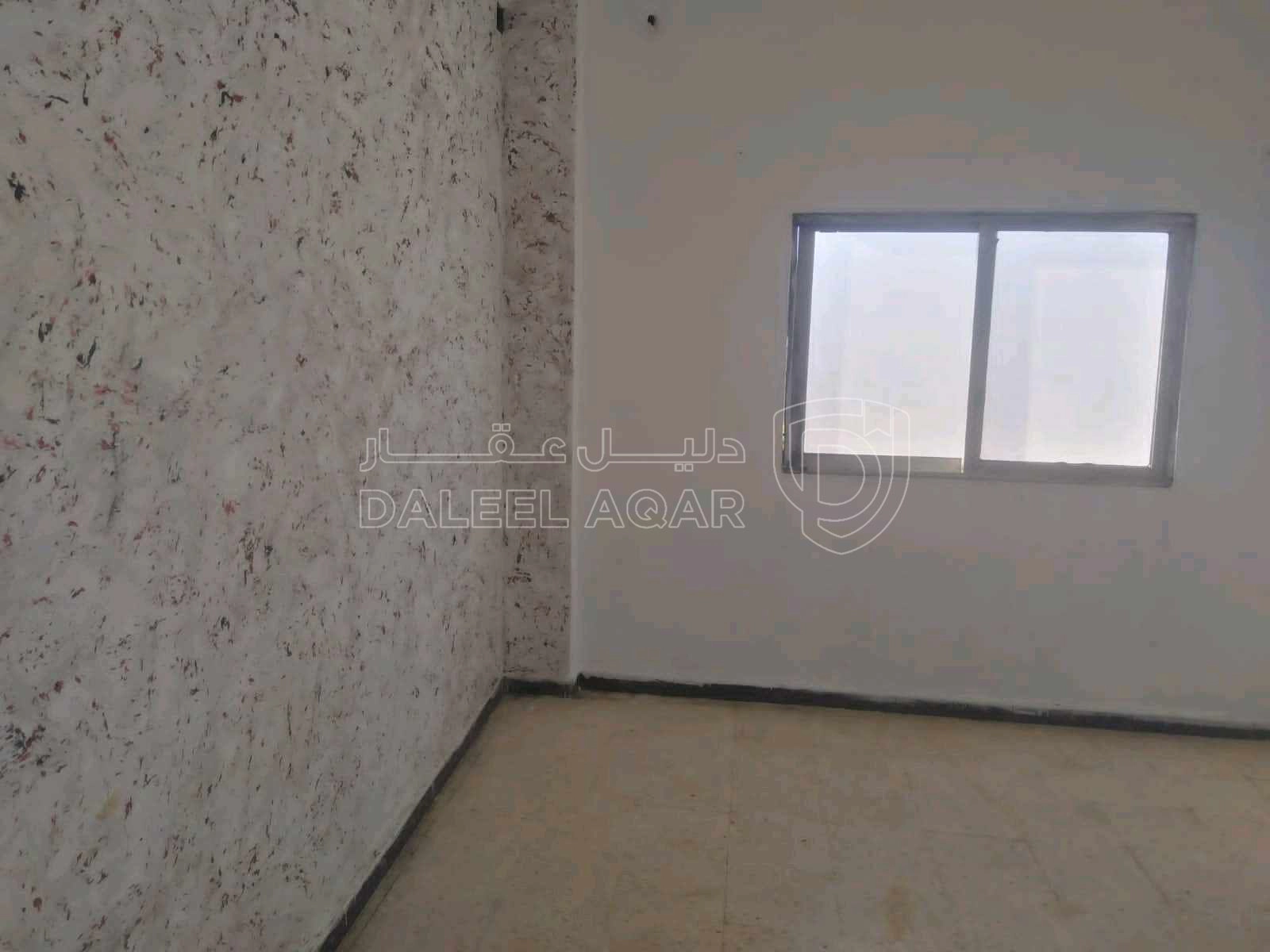 مبنى في الزرقاء السخنه الحي الشرقي  - 60,000 دأ - صورة 1