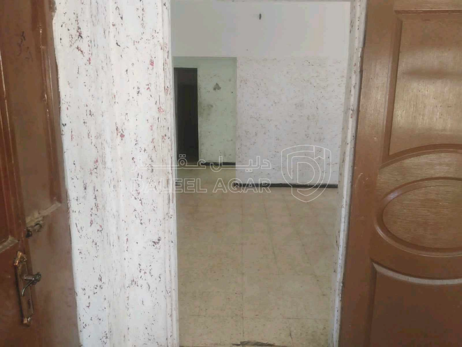 مبنى في الزرقاء السخنه الحي الشرقي  - 60,000 دأ - صورة 1