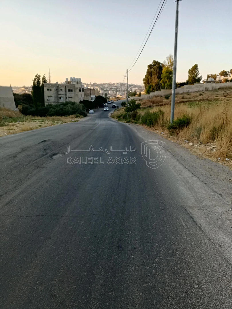 أرض في 928م سكن ا العويليه بسعر مغري - 90,000 دأ - صورة 1