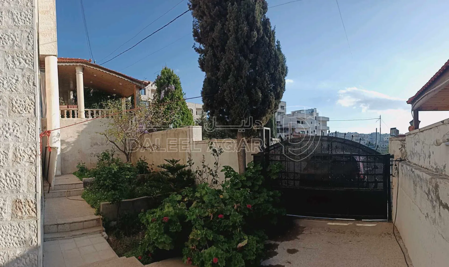 فيلا/منزل في عمان ، شفا بدران ، مرج الاجرب ، بالقرب من - 270,000 دأ - صورة 1