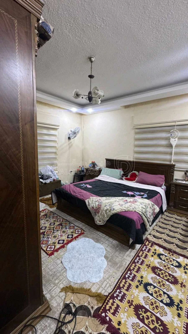 شقة في الياسمين شارع البادية - 145,000 دأ - صورة 1