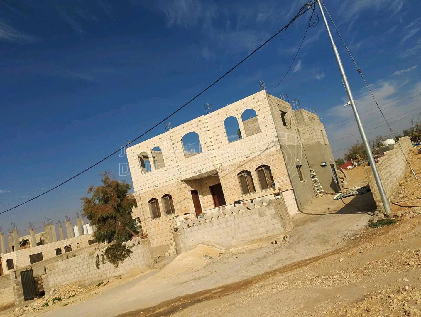 فيلا/منزل في عمان - أرنيبه الغربيه - 55,000 دأ - صورة 1