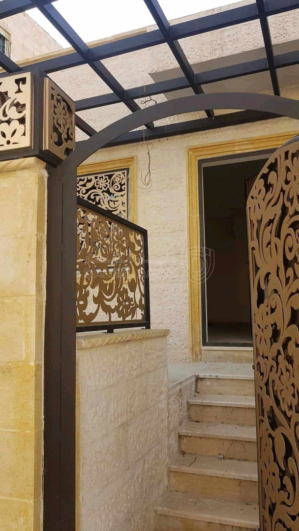 فيلا/منزل في عمان ضاحية الأمير حسن - 175,000 دأ - صورة 1