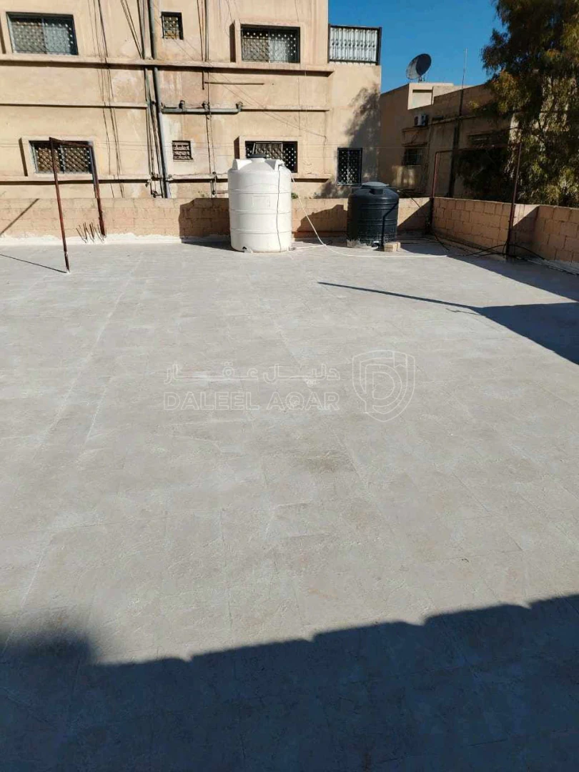 فيلا/منزل في الزرقاء وادي الحجر بالقرب من مستشفى جبل الزيتونة  - 60,000 دأ - صورة 1