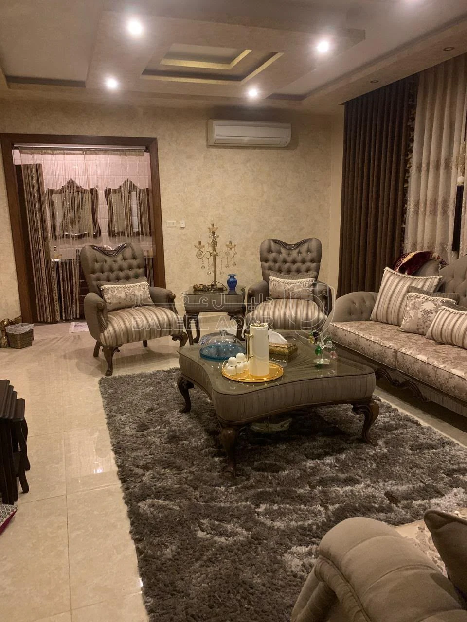 فيلا/منزل في مادبا - قرب مسجد المسيح عيسى ابن مريم  - 250,000 دأ - صورة 7