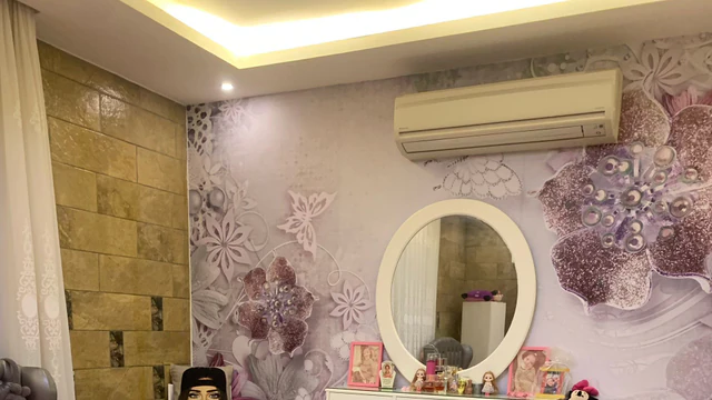 فيلا/منزل في مادبا - قرب مسجد المسيح عيسى ابن مريم  - 250,000 دأ - صورة NaN
