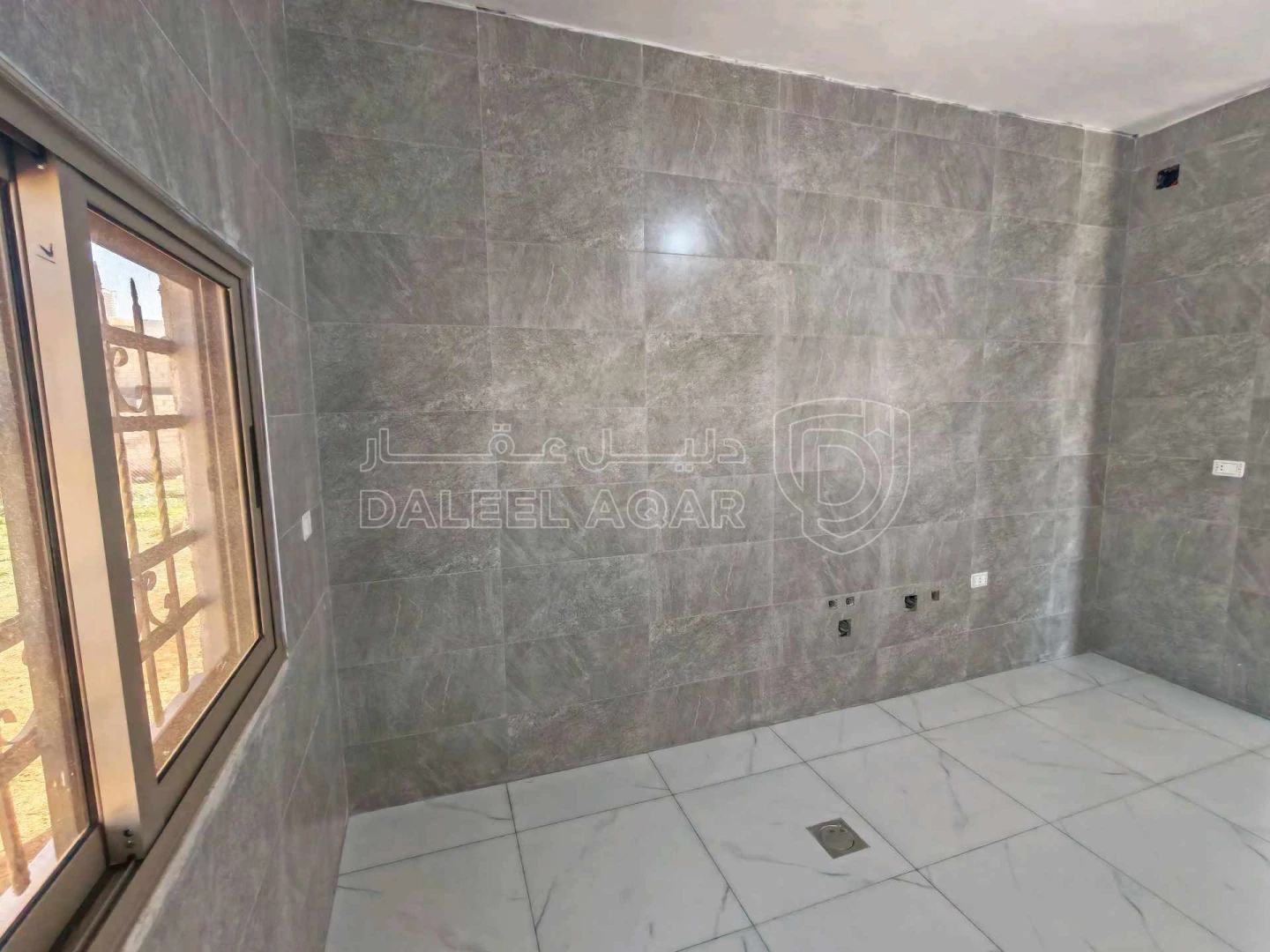 فيلا/منزل في بيت مستقل للبيع في مادبا قرب مسجد الفتح الإسلامي  - 49,000 دأ - صورة 1