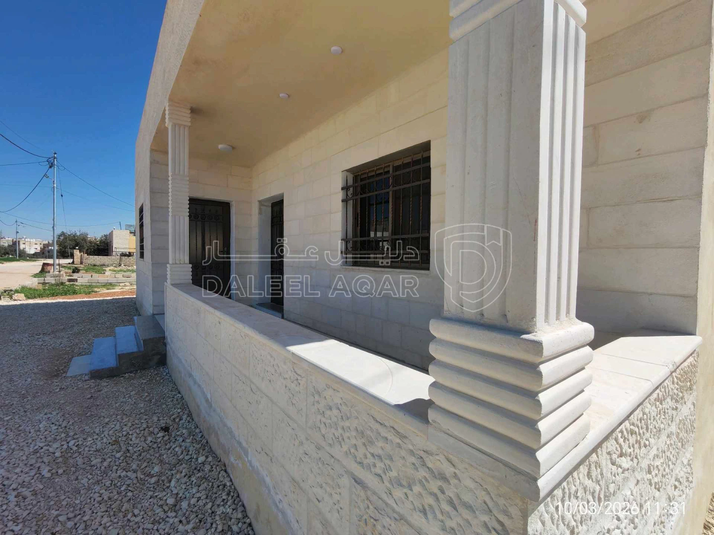 فيلا/منزل في بيت مستقل للبيع في مادبا قرب مسجد الفتح الإسلامي  - 49,000 دأ - صورة 1