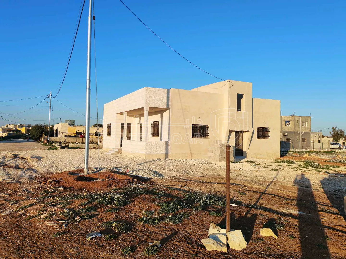 فيلا/منزل في بيت مستقل للبيع في مادبا قرب مسجد الفتح الإسلامي  - 49,000 دأ - صورة 1