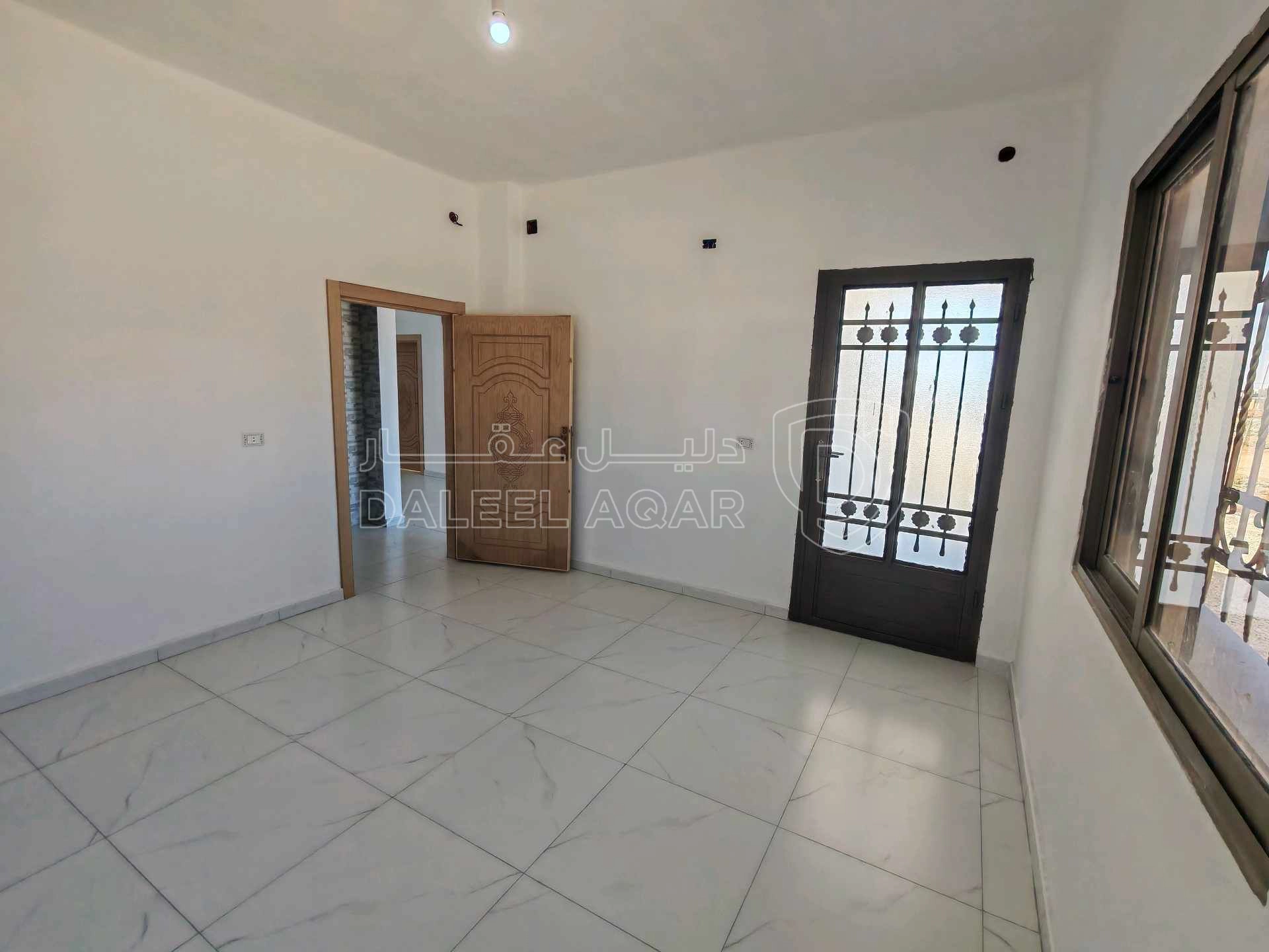 فيلا/منزل في بيت مستقل للبيع في مادبا قرب مسجد الفتح الإسلامي  - 49,000 دأ - صورة 1