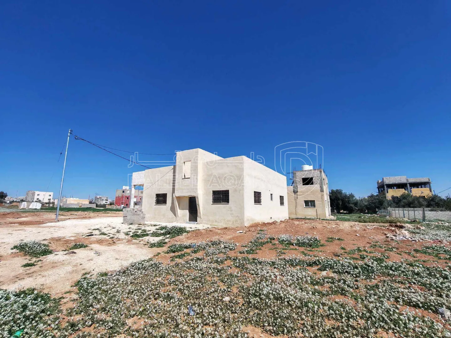 فيلا/منزل في بيت مستقل للبيع في مادبا قرب مسجد الفتح الإسلامي  - 49,000 دأ - صورة 1