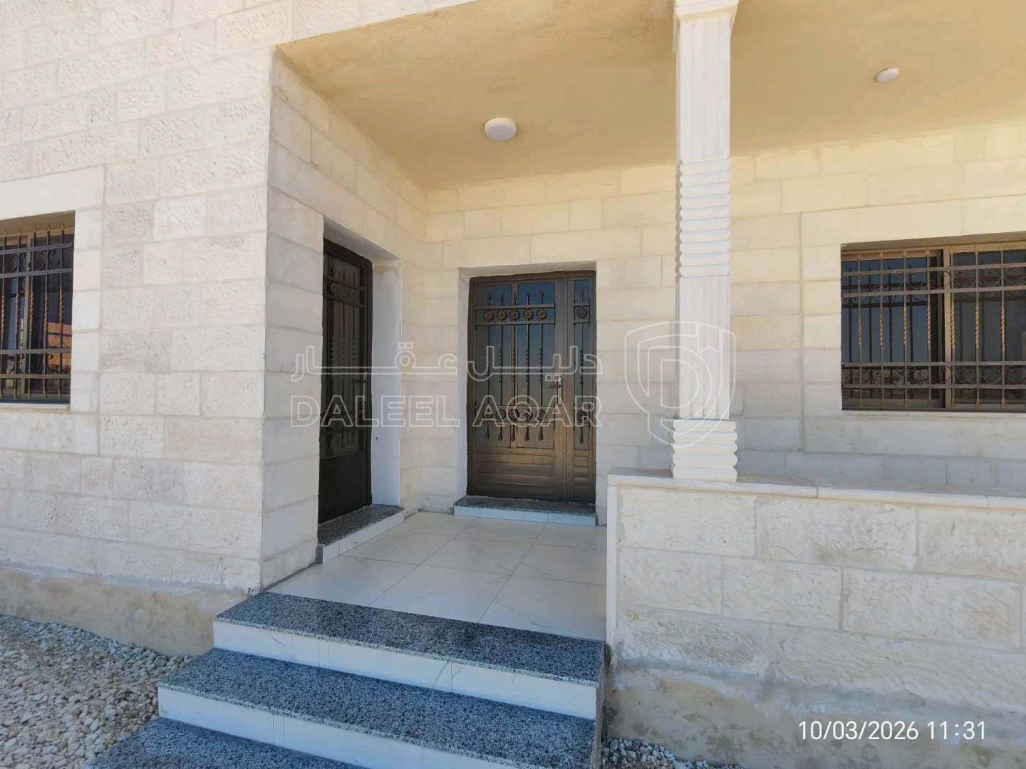 فيلا/منزل في بيت مستقل للبيع في مادبا قرب مسجد الفتح الإسلامي  - 49,000 دأ - صورة 1