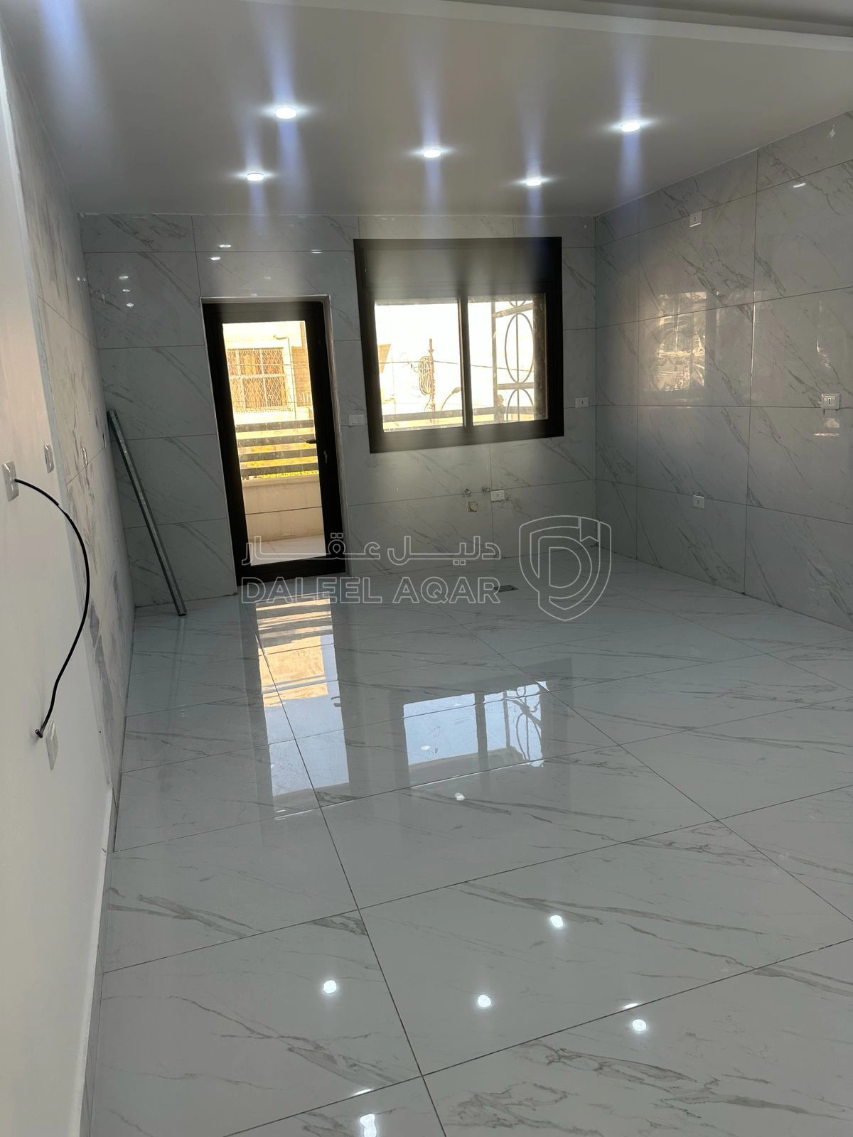 شقة في جنوب عمان  - 56,000 دأ - صورة 1