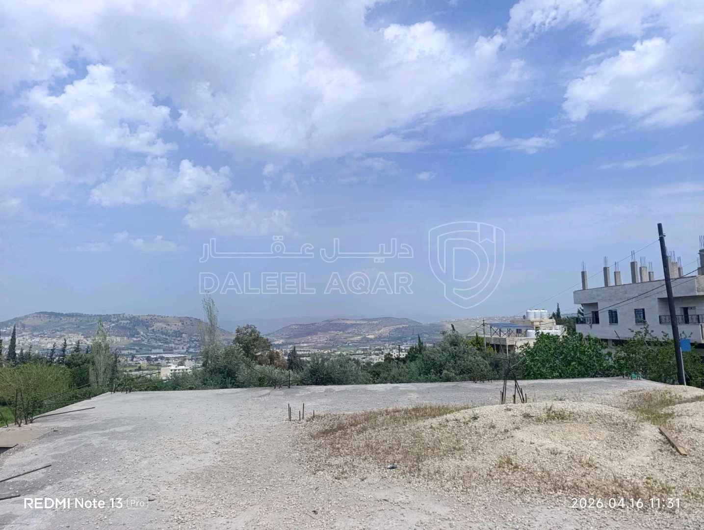 أرض في قطعة ارض نص دونم مع بناء 200 متر بدون تشطيب  - 38,000 دأ - صورة 1