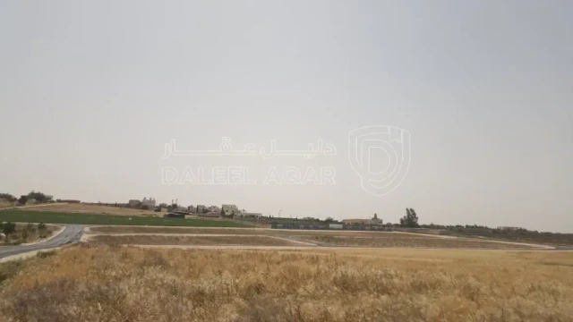 أرض - قطعة ارض حوض المربط  - 42000 دأ