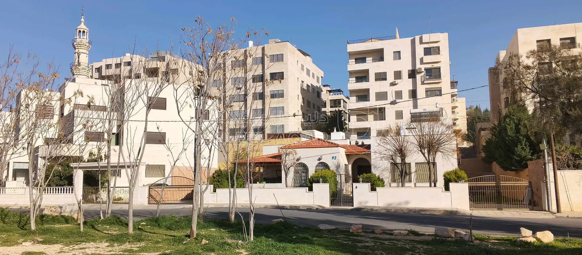 فيلا/منزل في الكرسي، شارع الحرث بن قيس 92 - 1,500,000 دأ - صورة 1