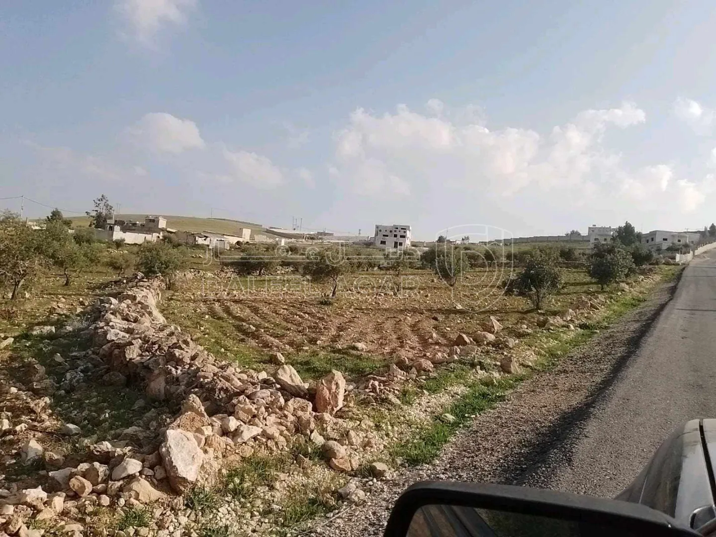 أرض في المفرق أم النعام منشية بني حسن  - 120,000 دأ - صورة 1