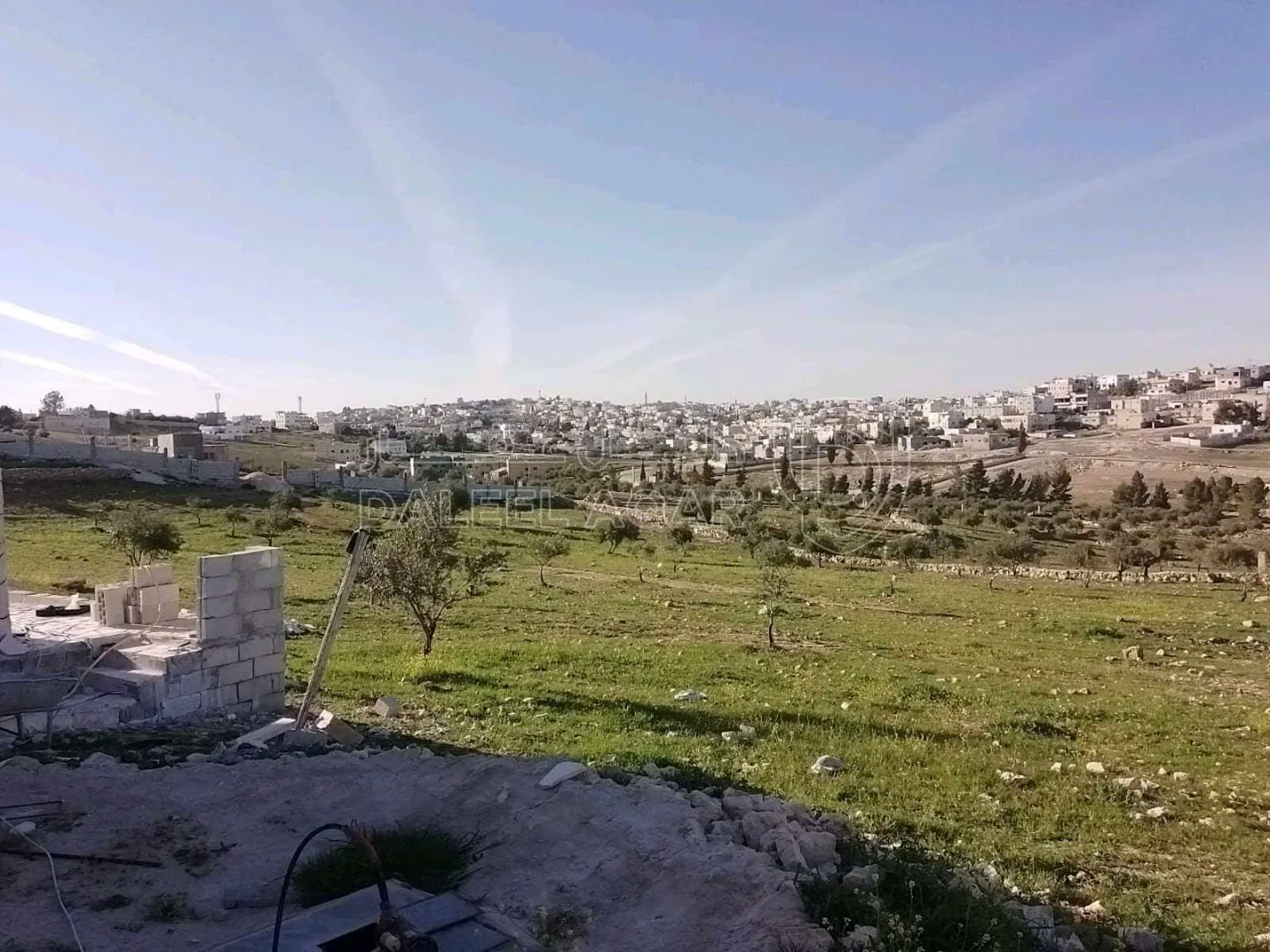 أرض في المفرق أم النعام منشية بني حسن  - 120,000 دأ - صورة 1