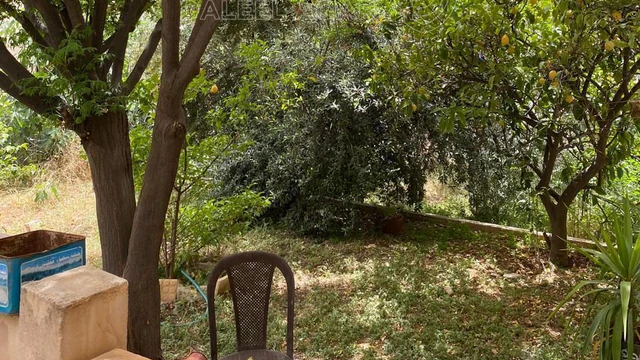 فيلا/منزل في طارق بالقرب من مسجد حذيفه بن اليمان - 300,000 دأ - صورة NaN