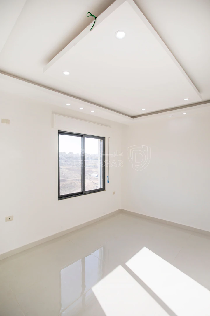 شقة في ابو علندا قرب اسكان الكهربا - 52,000 دأ - صورة 1