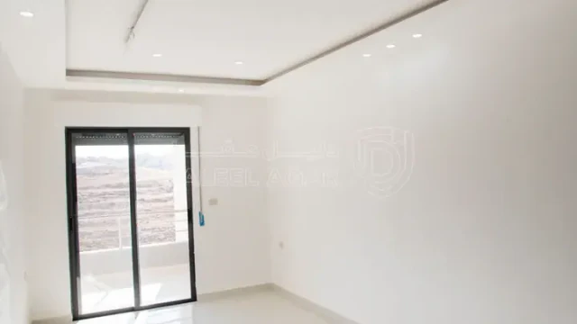 شقة - ابو علندا قرب اسكان الكهربا - 52000 دأ