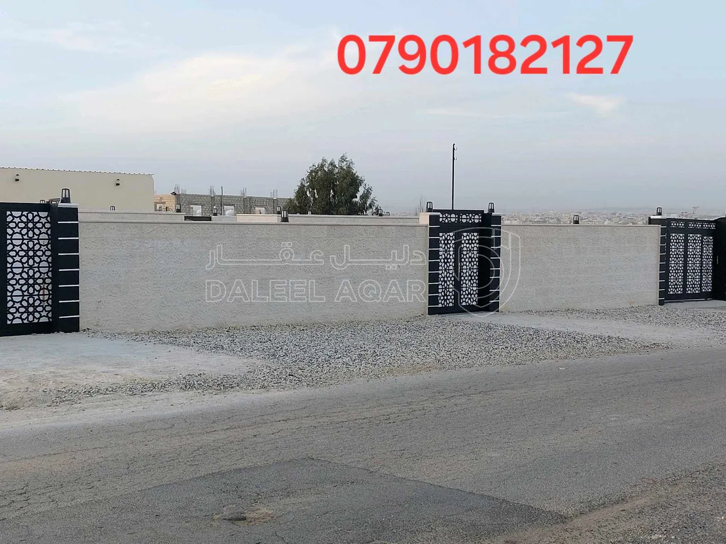 فيلا/منزل في ذهيبه الشرقية - 130,000 دأ - صورة 1