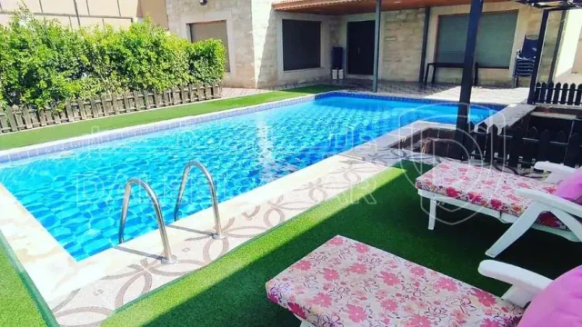 مزرعة/شاليه في شاليه او مزرعة للبيع - 95,000 دأ - صورة 1