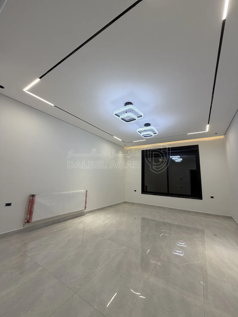 شقة في شقة اخير مع روف Ultra Delux - 135,000 دأ - صورة 1
