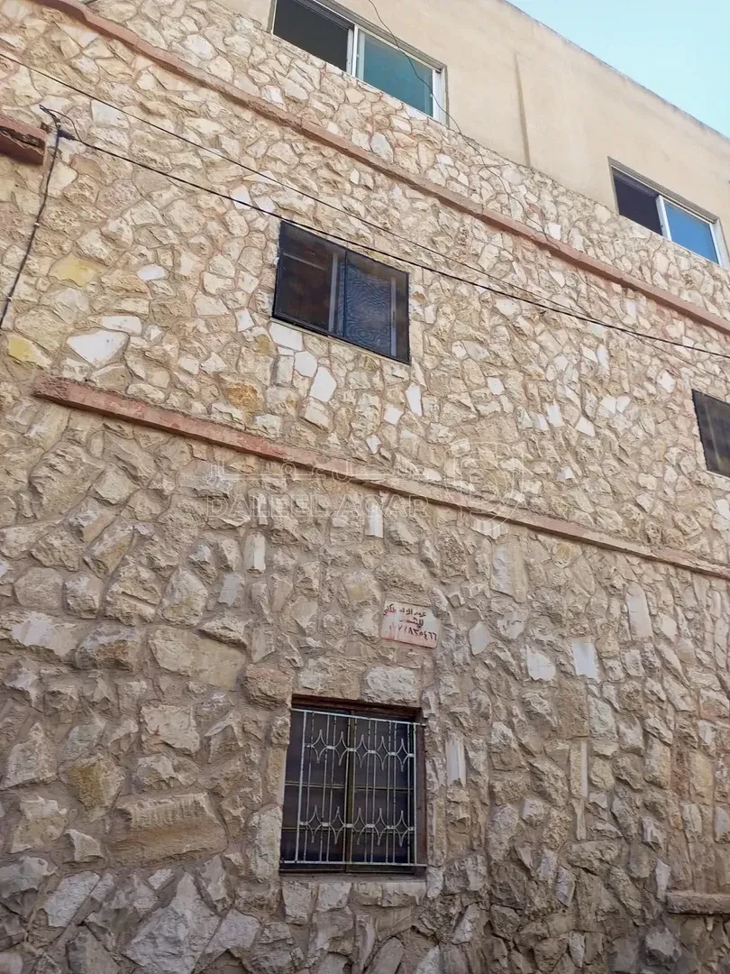 فيلا/منزل في 🏠بيت مستقل للبيع 📌مكون من ثلاث طوابق - 65,000 دأ - صورة 1