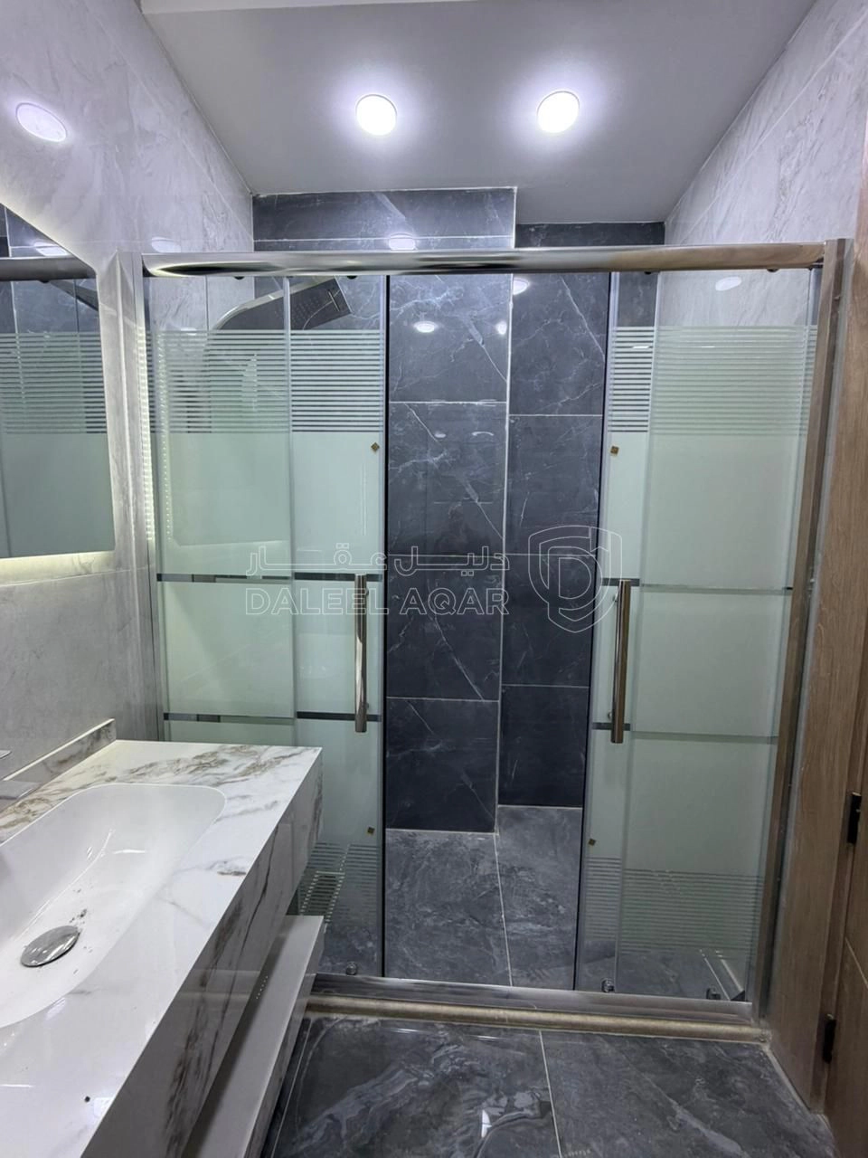 شقة في طبربور - قرب شارع الحج  - 75,000 دأ - صورة 1