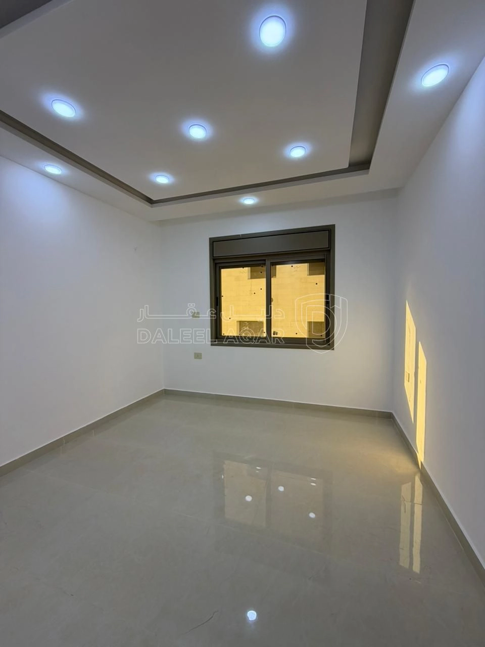 شقة في طبربور - قرب شارع الحج  - 75,000 دأ - صورة 1