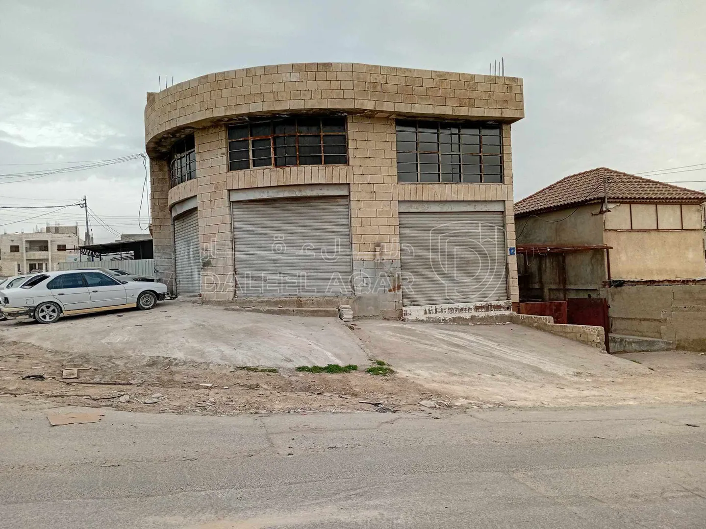 مبنى في عمان جاوا قرب معصرة سكجها - 100,000 دأ - صورة 1