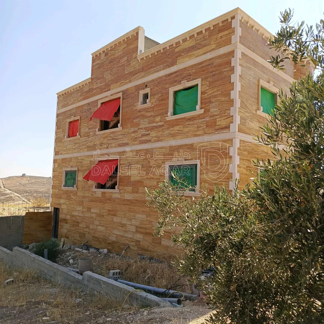 مزرعة/شاليه في نادرة - 130,000 دأ - صورة 1