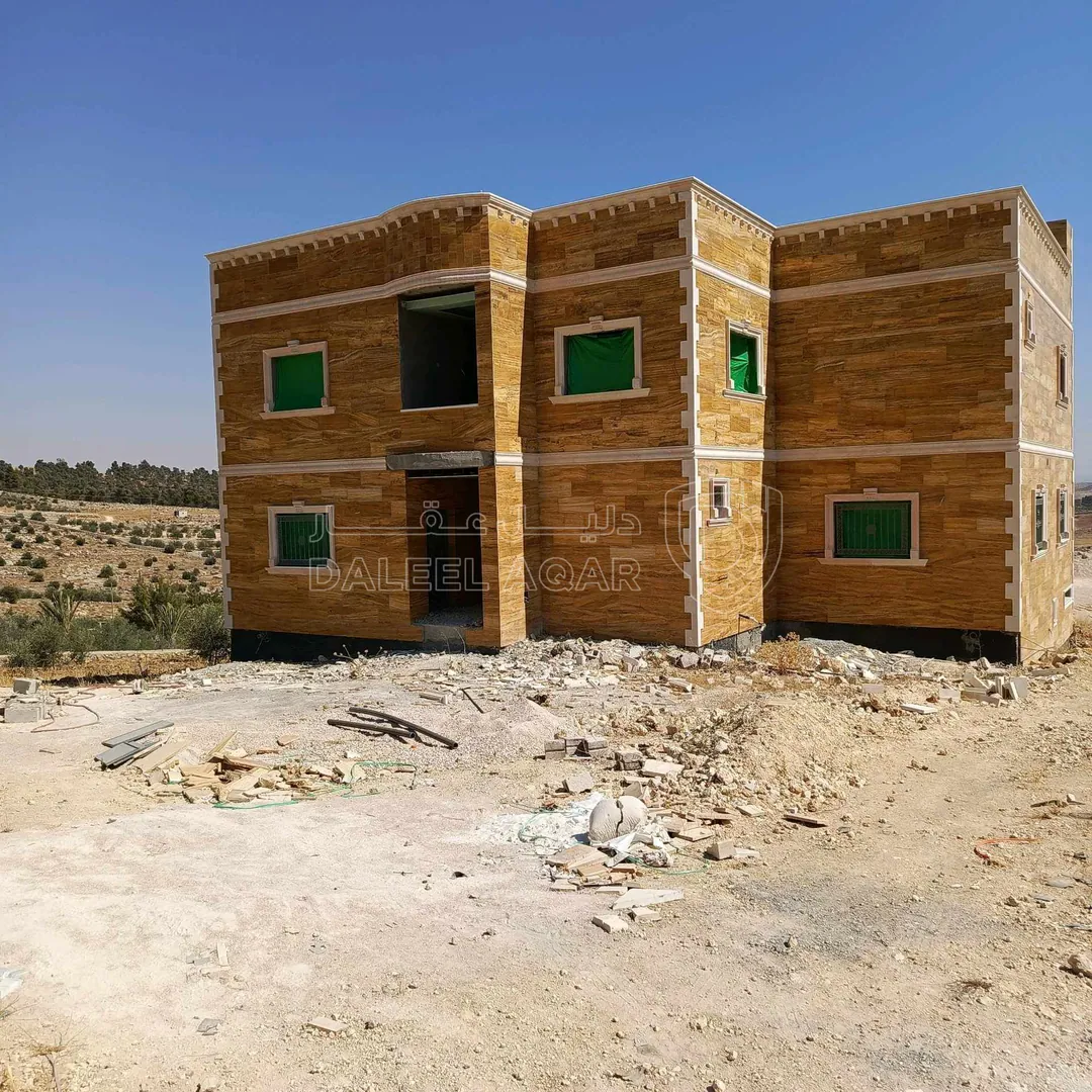 مزرعة/شاليه في نادرة - 130,000 دأ - صورة 1