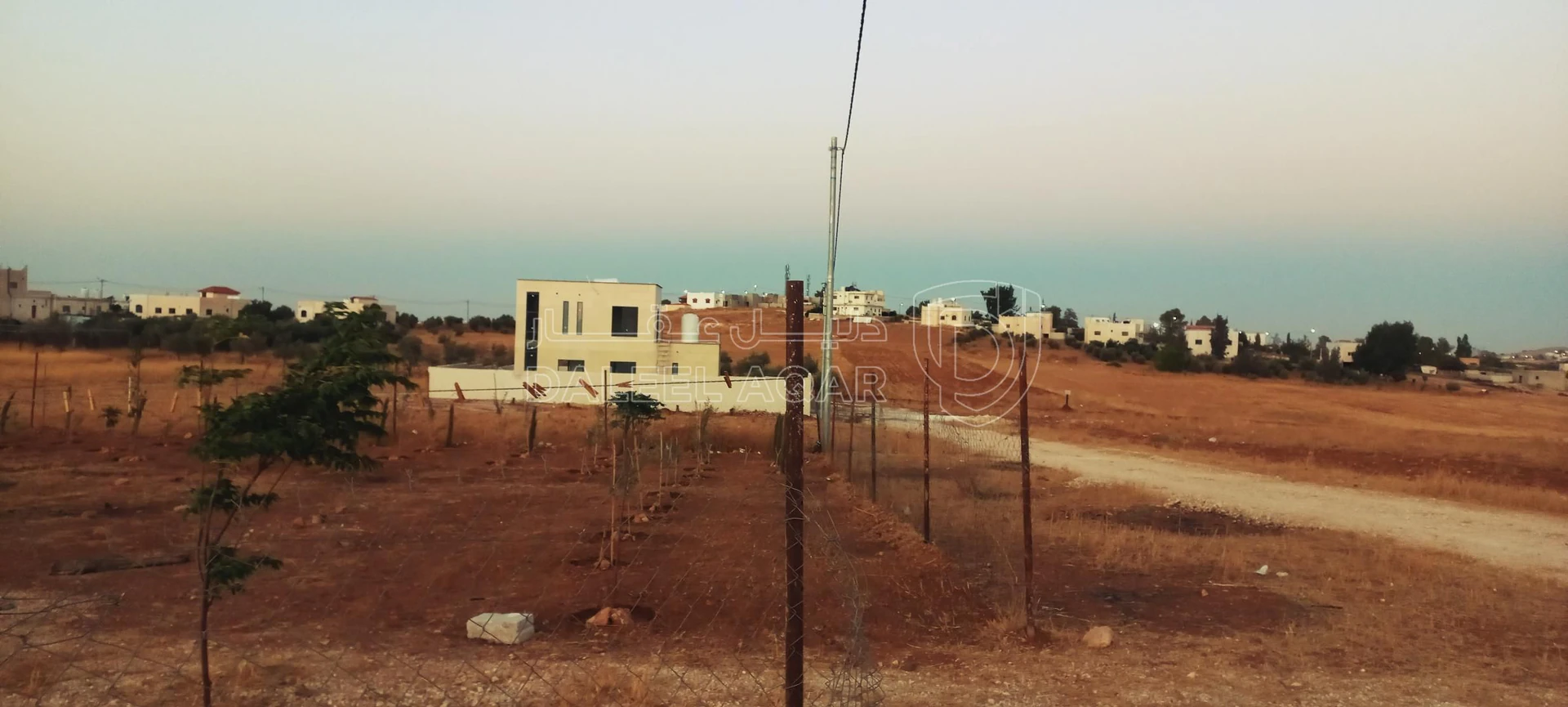 أرض في المفرق رحاب - 9,000 دأ - صورة 1