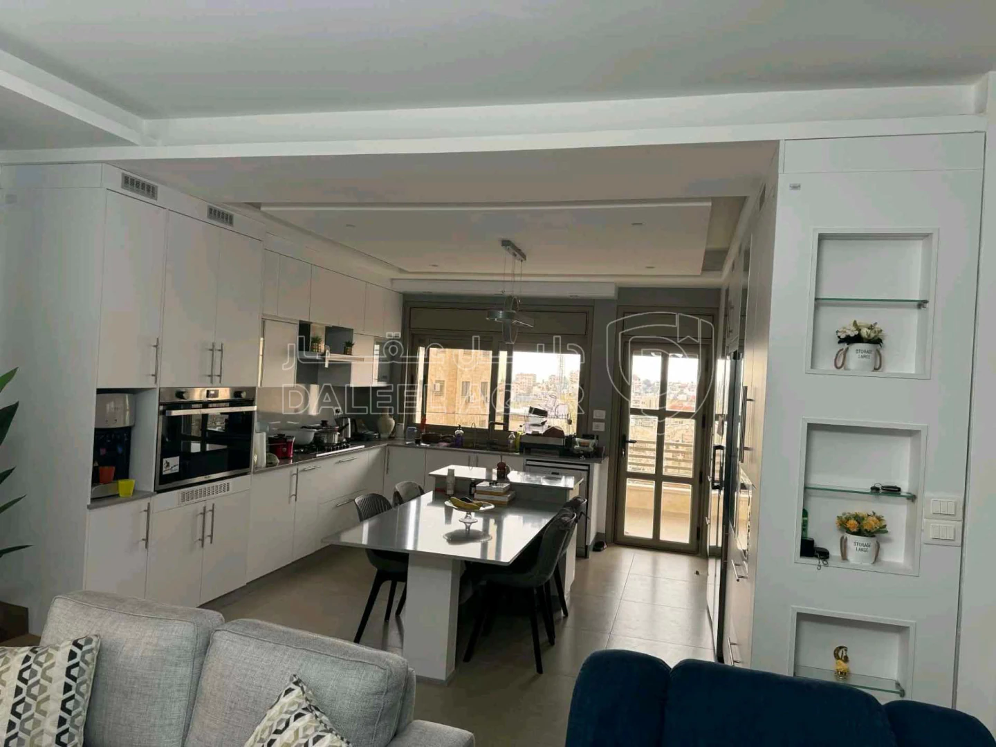 شقة في خلف اجنحة العطاس - 185,000 دأ - صورة 1