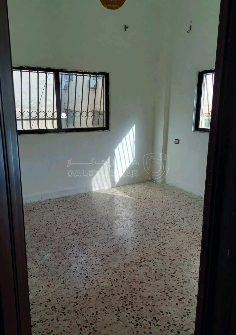 مبنى في البتراوي - 175,000 دأ - صورة 16