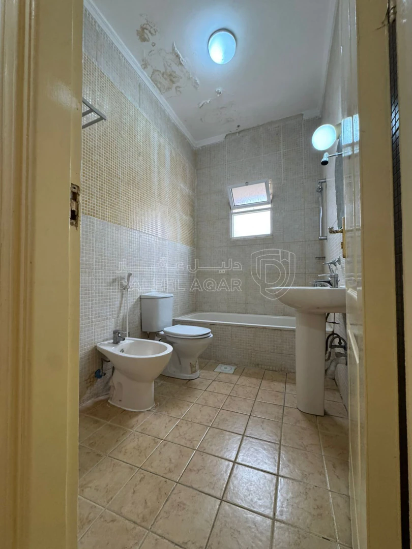 شقة في السكنية الخامسة  - 55,000 دأ - صورة 1