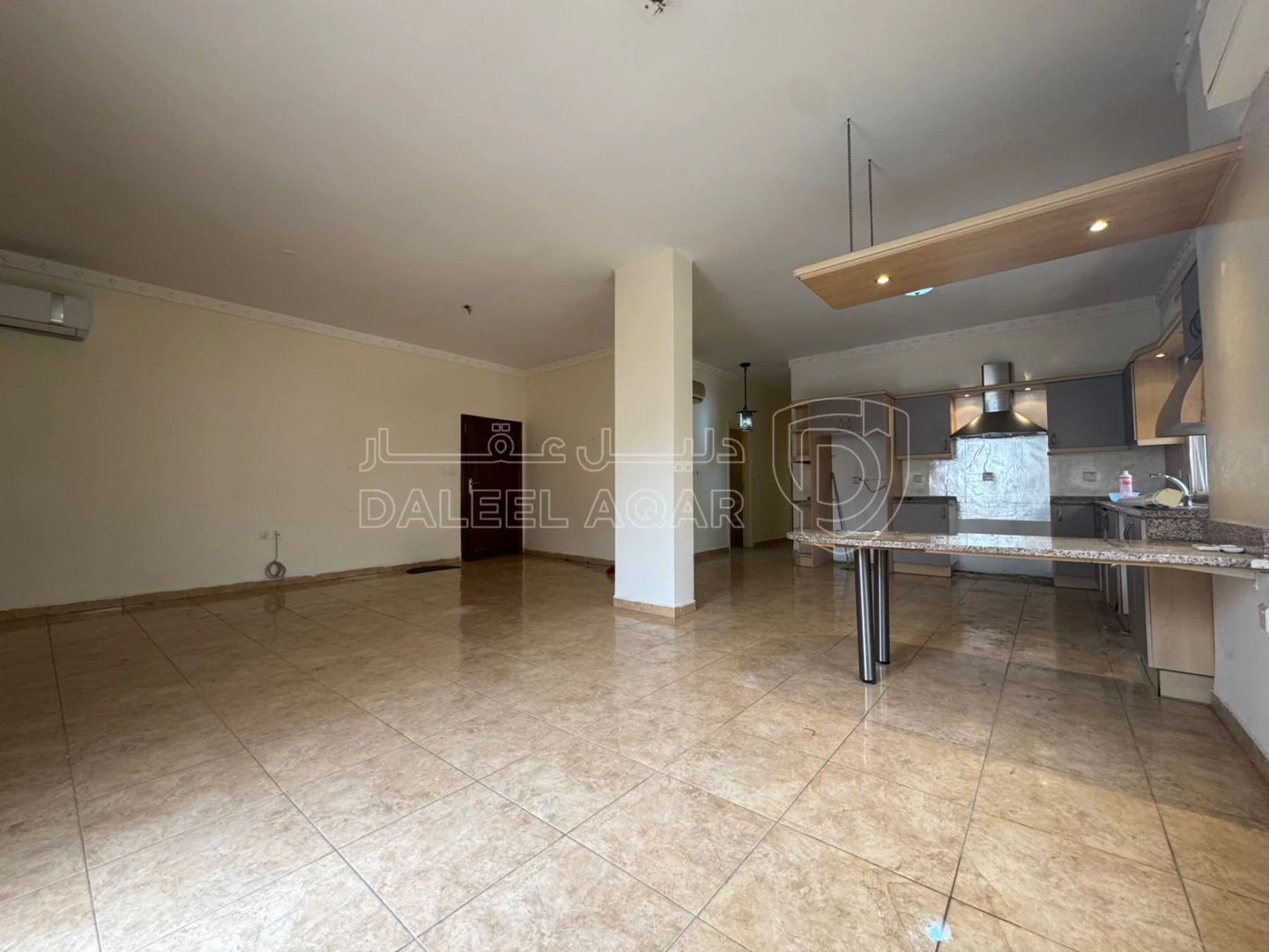 شقة في السكنية الخامسة  - 55,000 دأ - صورة 1