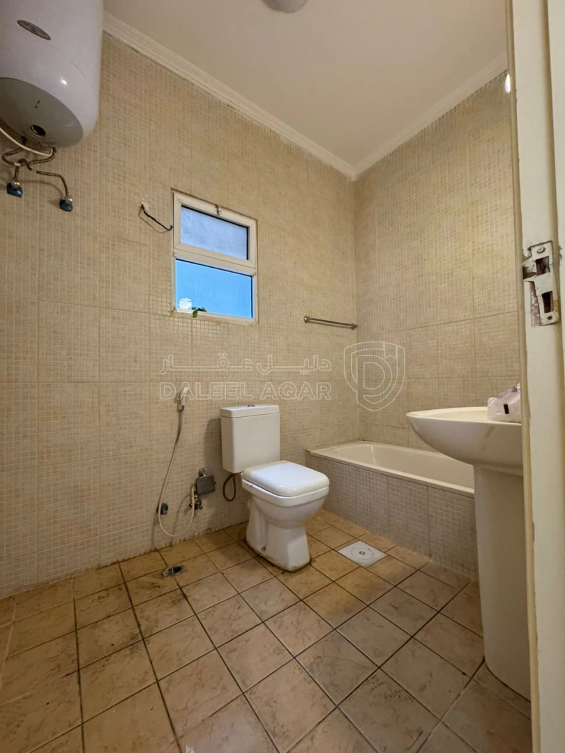 شقة في السكنية الخامسة  - 55,000 دأ - صورة 1