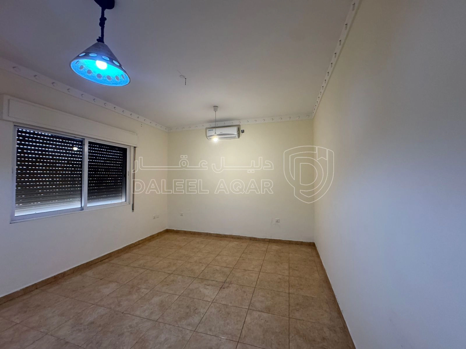 شقة في السكنية الخامسة  - 55,000 دأ - صورة 1