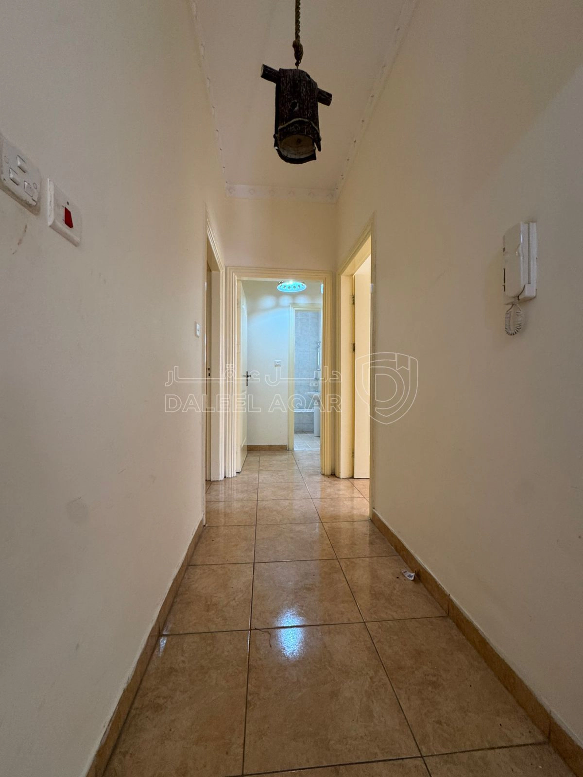 شقة في السكنية الخامسة  - 55,000 دأ - صورة 1