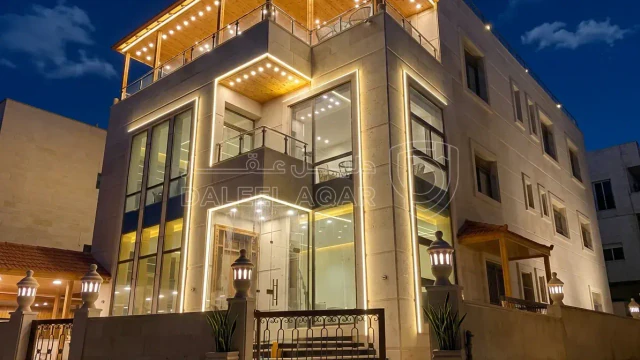 فيلا/منزل - فيلا مودرن 950 م أبو نصير - شارع الاردن الرئيسي - 500000 دأ